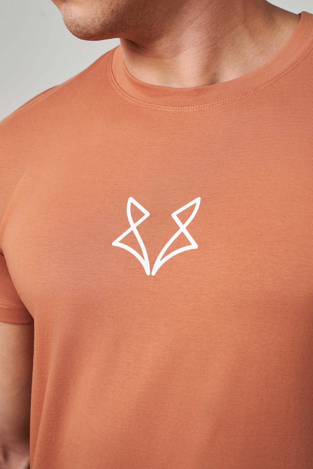 Spot WolfKnit Sportswear Crewneck in Peach – Regular Fit for training or everyday wear