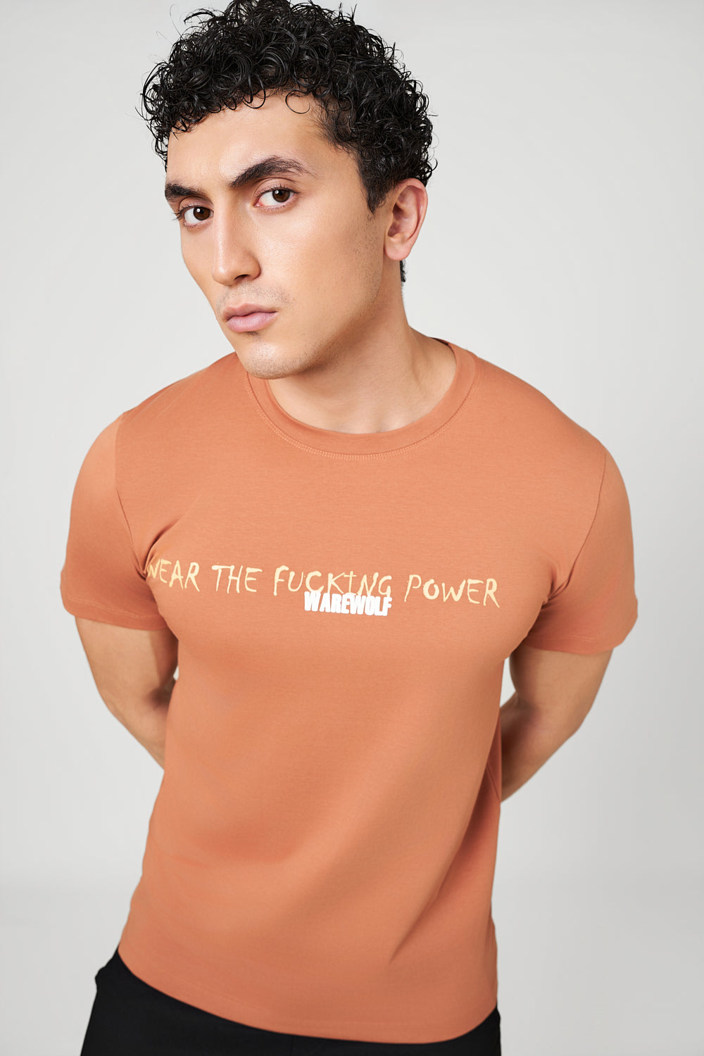 The Statement WolfKnit Sportswear Crewneck in Peach – Regular Fit for training or everyday wear