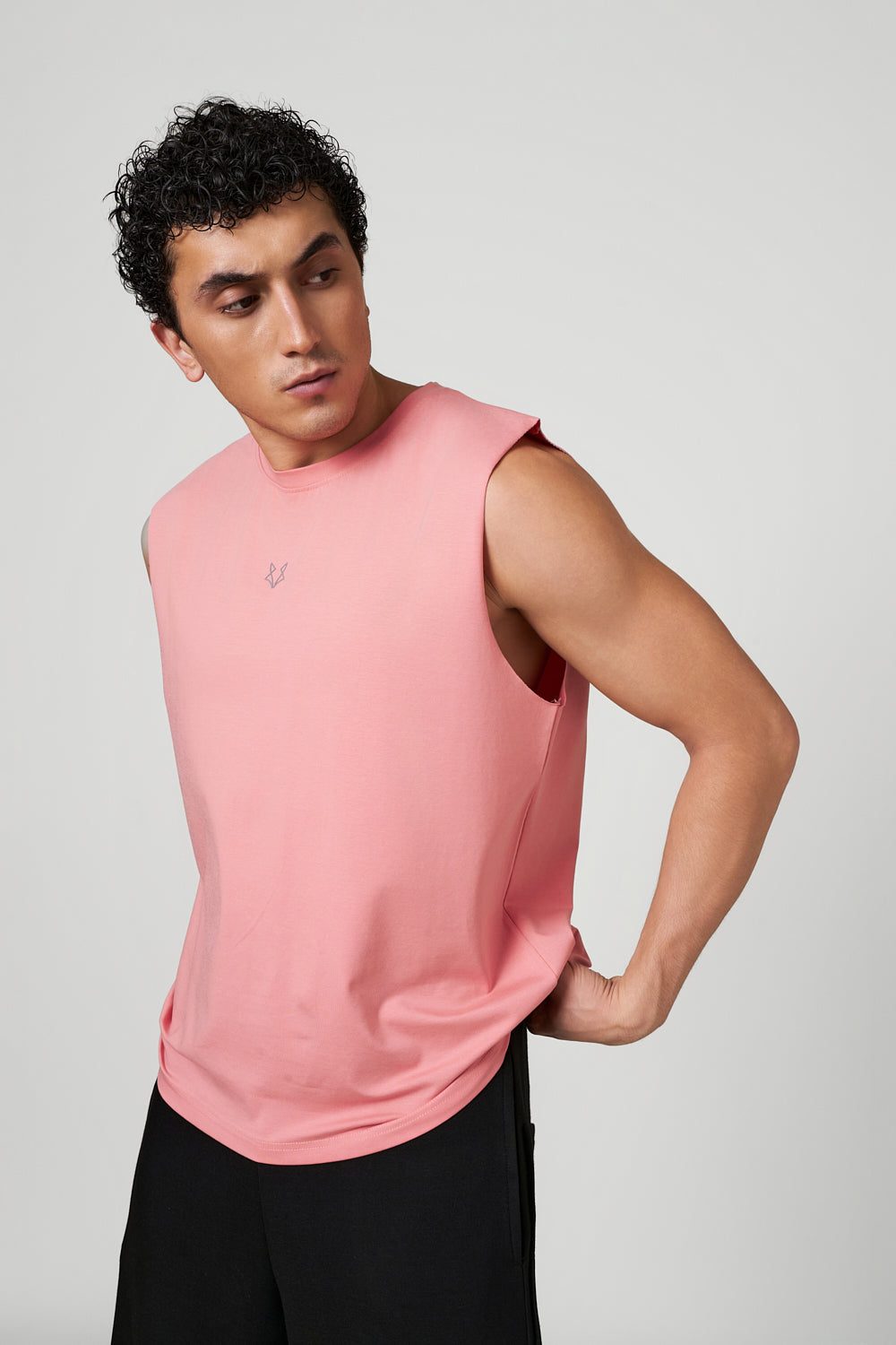 Raw WolfWeave Oversized Tank Top in Pink – Oversized Fit for training or everyday wear