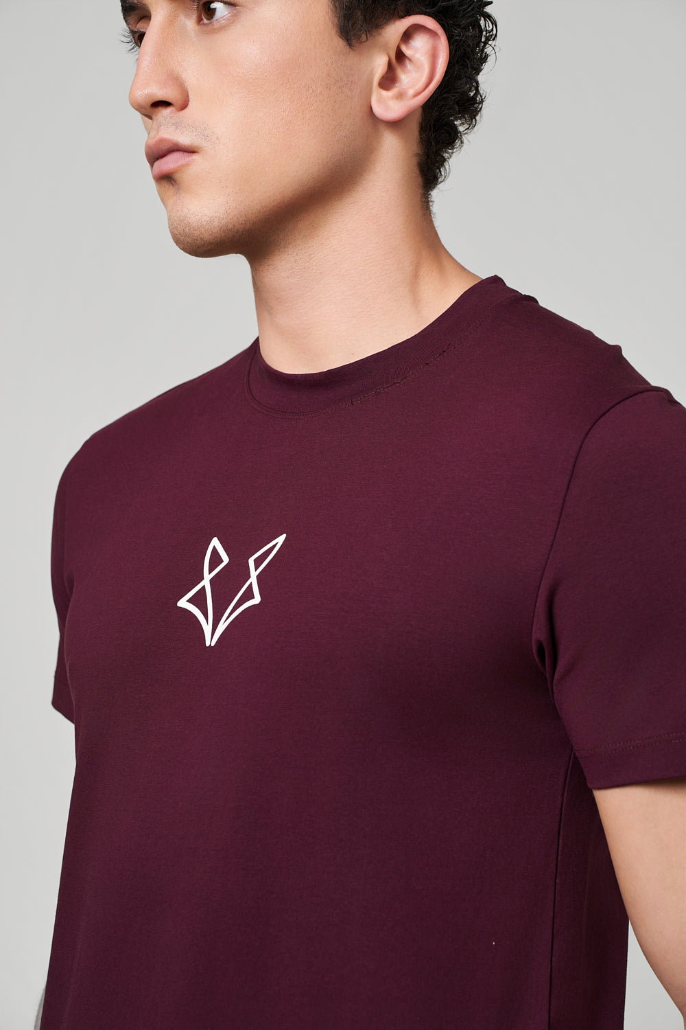 Spot WolfKnit Sportswear Crewneck in Maroon – Regular Fit for training or everyday wear